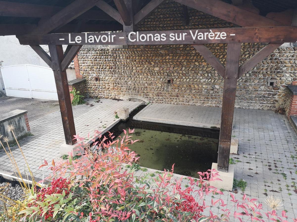 Comme A La Maison Clonas-sur-Vareze Экстерьер фото